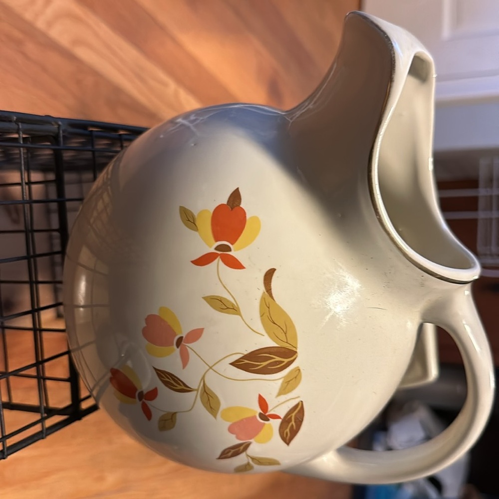 Vintage Jewel Tea Autumn Leaf tea/water pitcher - Picture 2 of 2